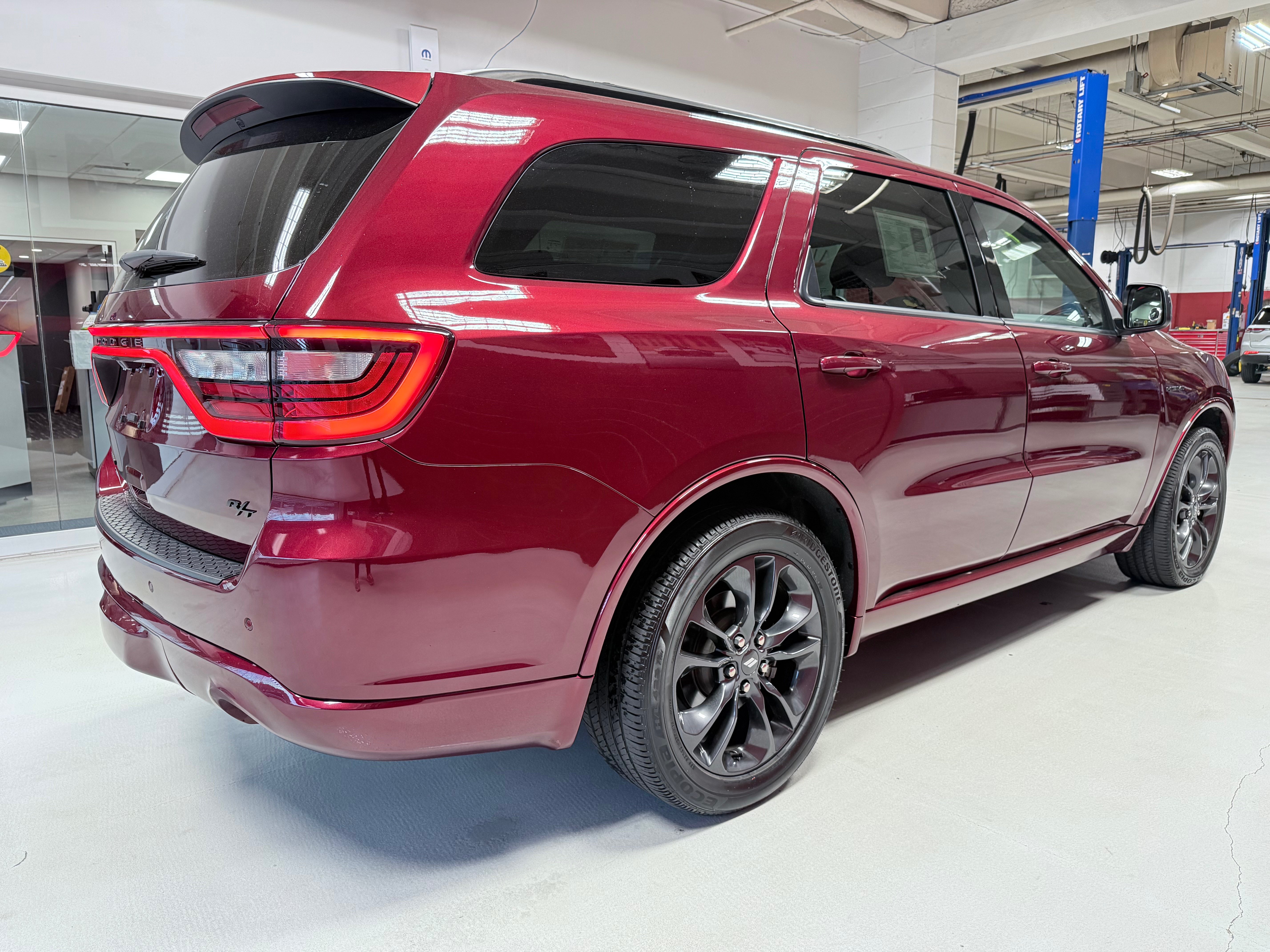 Certified 2024 Dodge Durango R/T w/ Blacktop Package AWD/4WD image 11