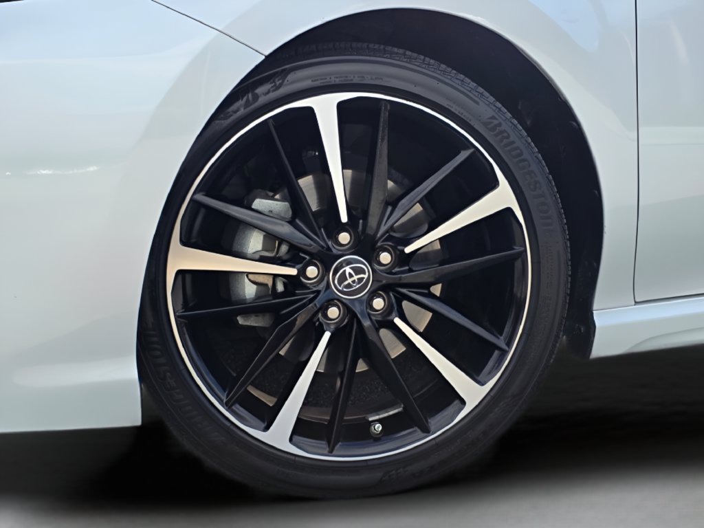 Used 2019 Toyota Camry XSE FWD image 25
