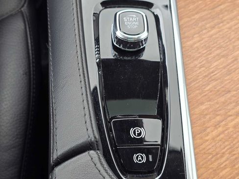 Certified 2023 Volvo XC90 B6 Plus w/ Protection Package Premier AWD/4WD image 31