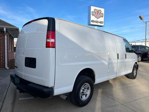 Used 2019 Chevrolet Express 2500 w/ Driver Convenience Package image 6
