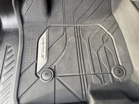 Used 2022 Chevrolet Silverado 1500 Custom image 17