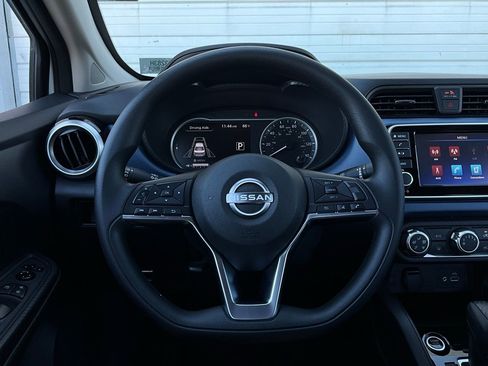 Used 2025 Nissan Versa SV image 28