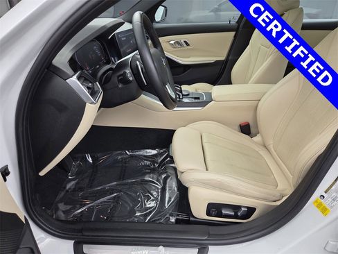 Used 2022 BMW 330i Sedan w/ Driving Assistance Package image 25