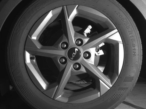 Used 2025 Kia K4 FWD image 14