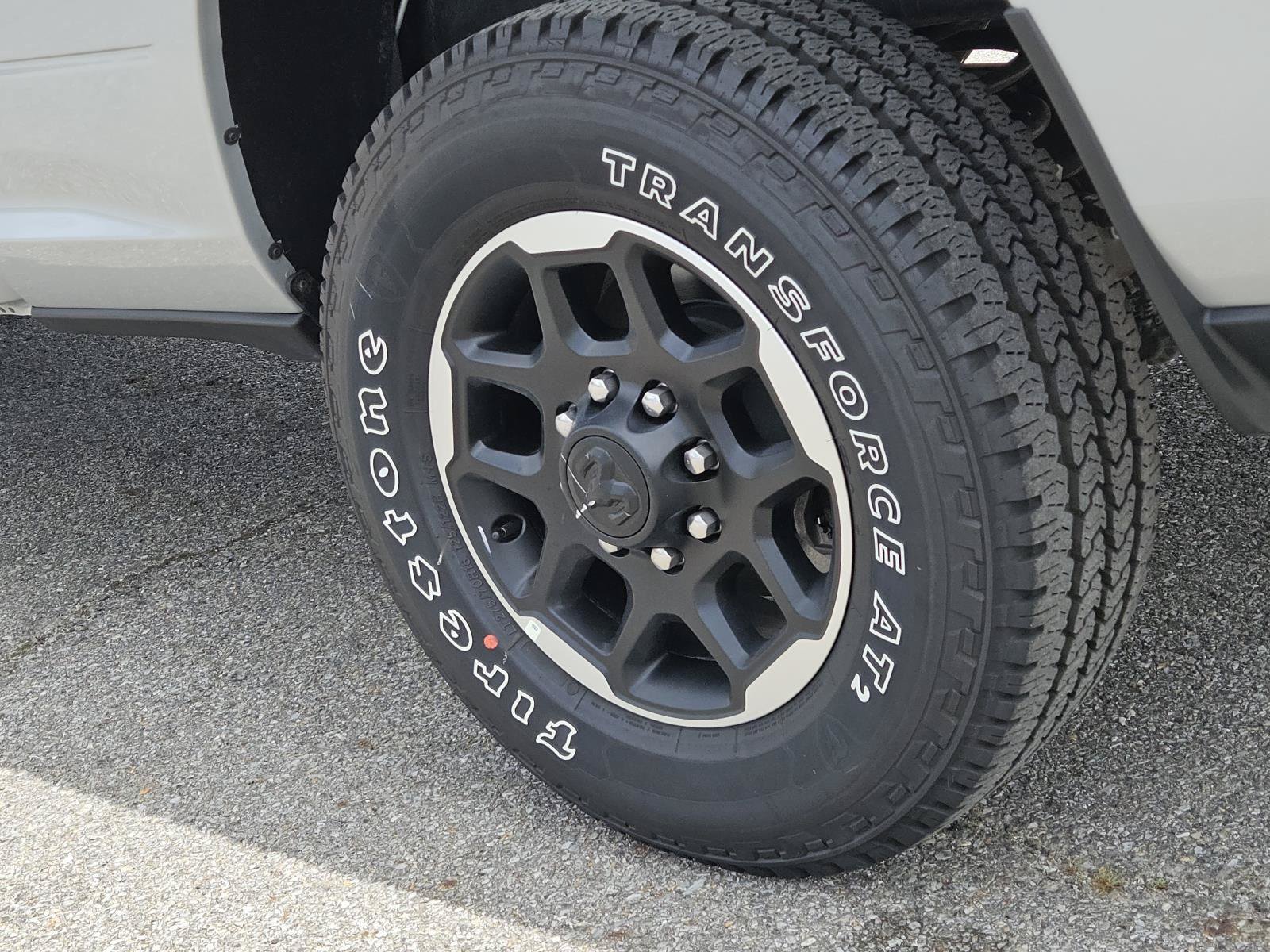 Used 2026 RAM 2500 Laramie AWD/4WD image 7