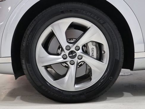Used 2026 Genesis GV70 2.5T Advanced AWD/4WD image 11
