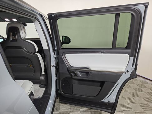 Used 2024 Rivian R1S Adventure AWD/4WD image 19
