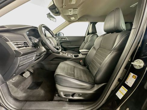 Used 2024 Mitsubishi Outlander SE FWD image 13