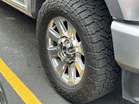 Used 2020 Ford F250 Platinum w/ FX4 Off-Road Package image 5