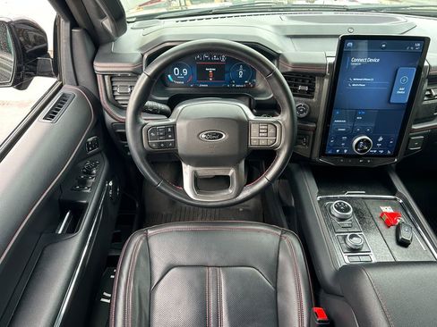 Used 2023 Ford Expedition Limited image 30