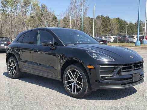 Used 2023 Porsche Macan AWD/4WD image 26