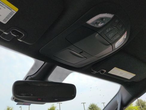 Certified 2025 Chrysler Pacifica Select FWD image 20