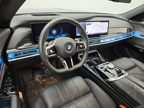 Used 2025 BMW 740i RWD image 14