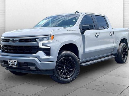 Used 2025 Chevrolet Silverado 1500 RST AWD/4WD image 13