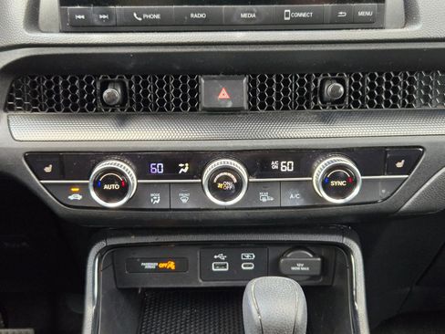 Used 2023 Honda CR-V EX image 18