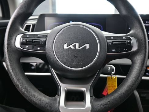 Used 2025 Kia Sportage LX FWD image 24