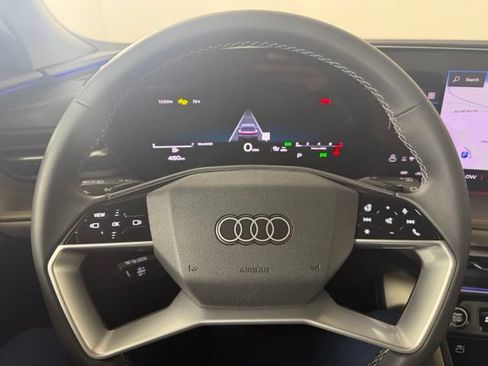 Certified 2025 Audi Q5 Premium w/ Convenience Package AWD/4WD image 13