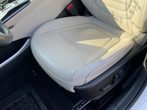 Used 2022 Hyundai Tucson Limited AWD/4WD image 23