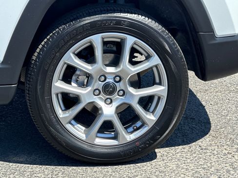 Used 2025 Jeep Compass Limited AWD/4WD image 25