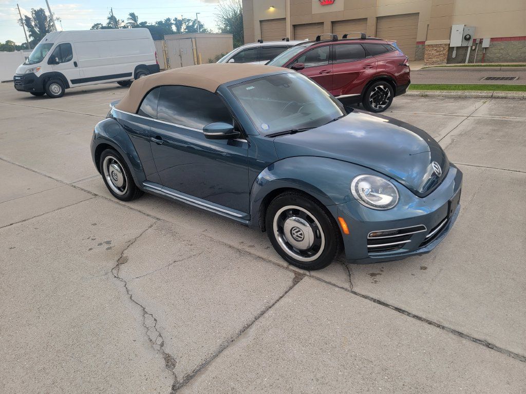 Used 2018 Volkswagen Beetle 2.0T FWD image 7