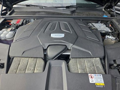 Certified 2023 Porsche Cayenne Platinum Edition AWD/4WD image 32