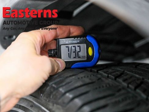 Used 2023 Nissan Armada SL w/ Captain's Chairs Package image 31