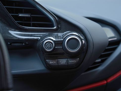 Used 2020 Ferrari 488 Pista Coupe RWD image 70