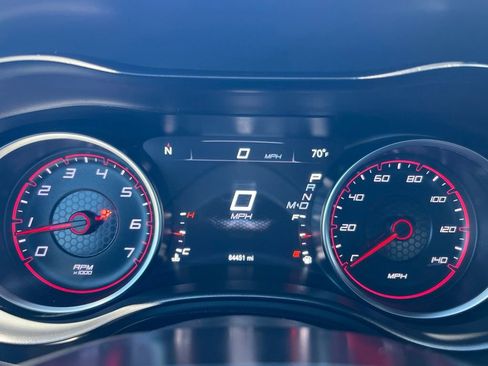 Used 2020 Dodge Charger SXT RWD image 13