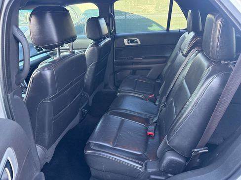 Used 2011 Ford Explorer XLT w/ 202A Rapid Spec Order Code image 8