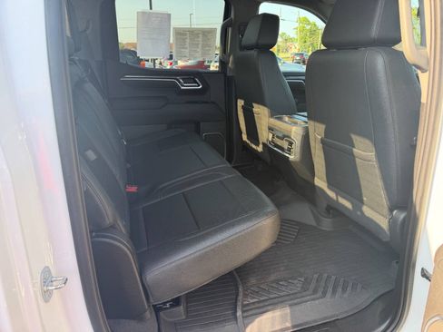 Used 2022 Chevrolet Silverado 1500 LTZ AWD/4WD image 13