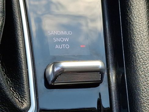 Used 2022 Jeep Compass Latitude AWD/4WD image 24