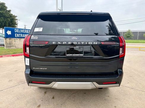 New 2026 Ford Expedition Platinum AWD/4WD image 6