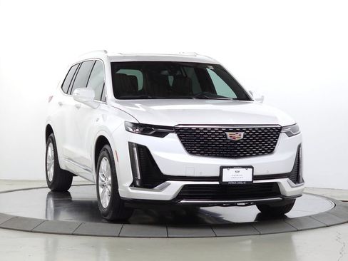 Certified 2024 Cadillac XT6 Luxury AWD/4WD image 10