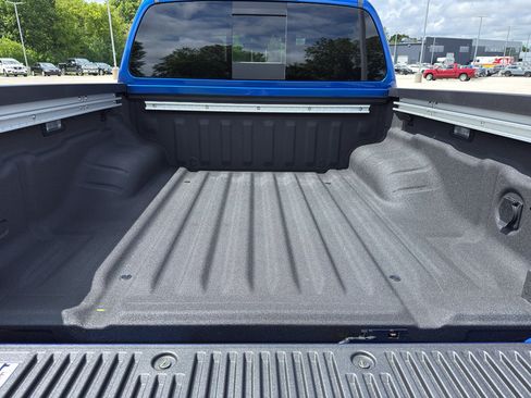 New 2026 Nissan Frontier PRO-4X w/ Pro Premium Package AWD/4WD image 8