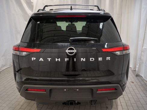 New 2025 Nissan Pathfinder SV image 5