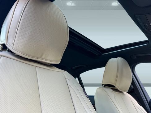 Used 2018 Mercedes-Benz C 300 Sedan image 25