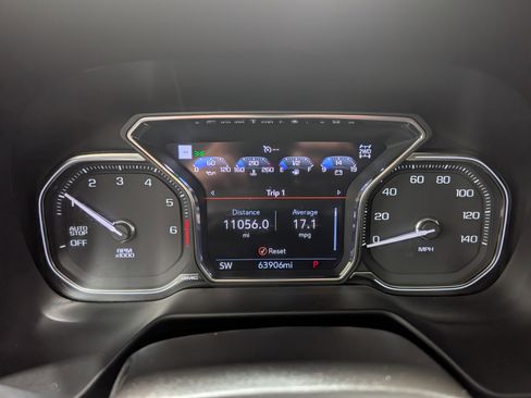 Used 2021 GMC Yukon AT4 w/ AT4 Premium Plus Package AWD/4WD image 23