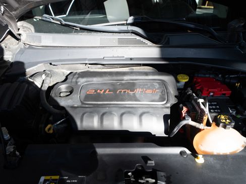 Used 2020 Jeep Compass Latitude image 31