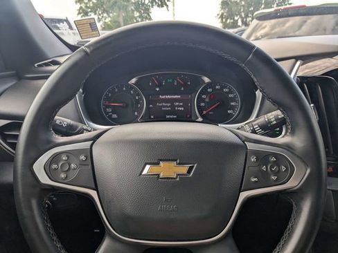 Used 2023 Chevrolet Traverse LT FWD image 23