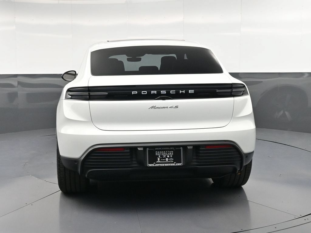 Certified 2025 Porsche Macan 4S Electric AWD/4WD image 7