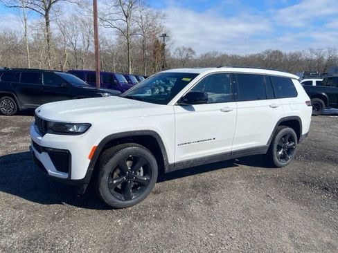 New 2026 Jeep Grand Cherokee L Limited image 2