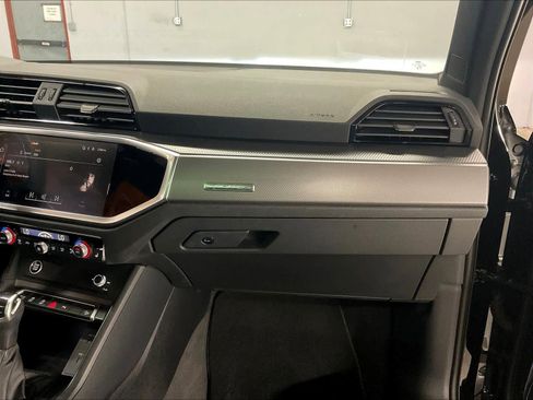 Used 2023 Audi Q3 2.0T Premium w/ Black Optic Sport Package AWD/4WD image 17