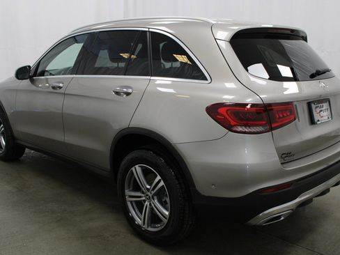 Used 2022 Mercedes-Benz GLC 300 4MATIC w/ Driver Assistance Package image 8