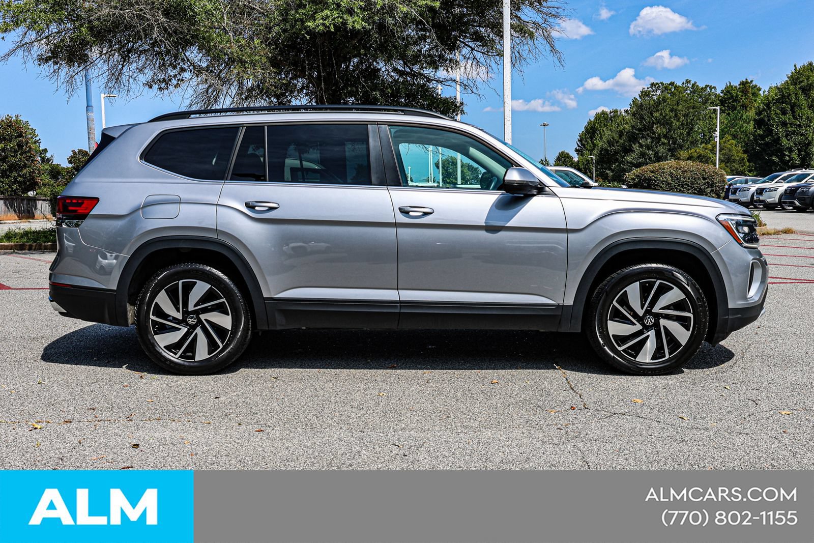 Used 2025 Volkswagen Atlas SE FWD image 10