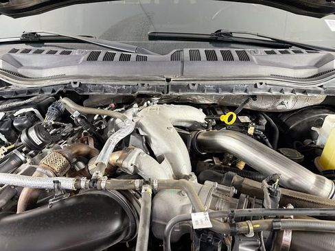 Used 2021 Ford F250 Lariat w/ Lariat Ultimate Package AWD/4WD image 36