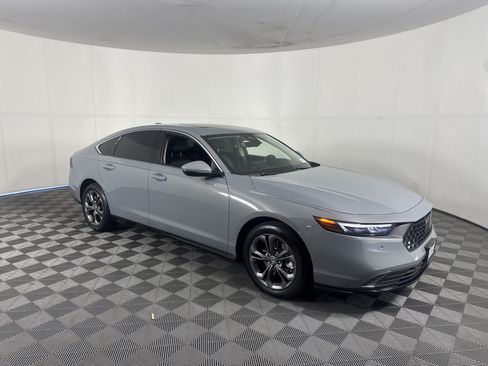 Certified 2023 Honda Accord EX-L image 2