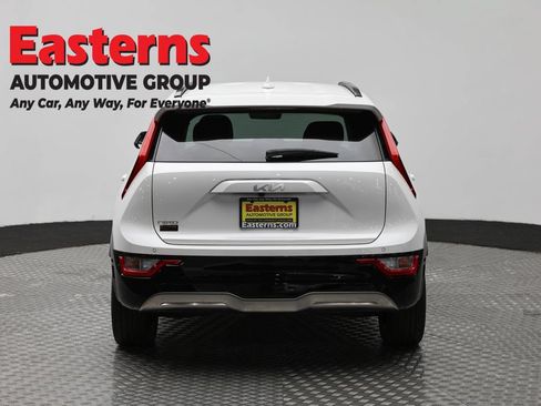 Used 2023 Kia Niro Wind FWD image 6