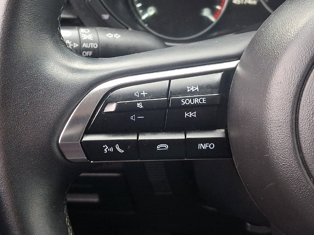 Used 2025 MAZDA MAZDA3 s FWD image 20