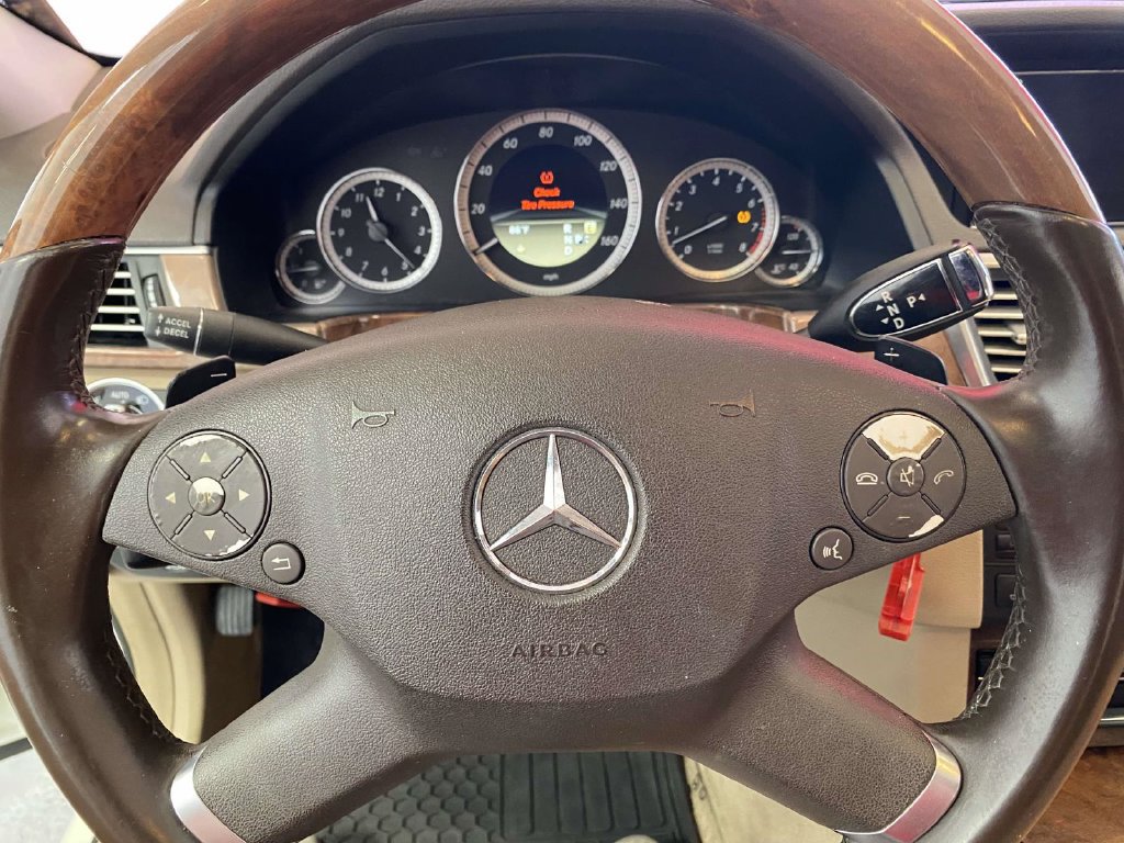 Used 2012 Mercedes-Benz E 350 4MATIC Sedan image 26