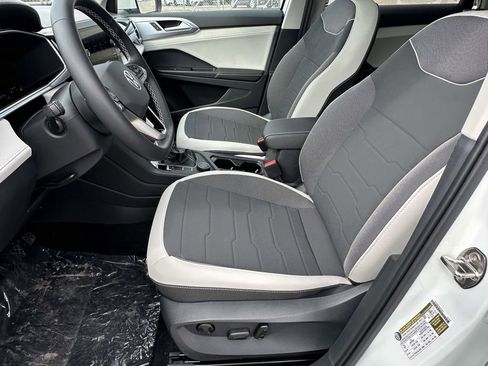 New 2025 Volkswagen Taos SE AWD/4WD image 13